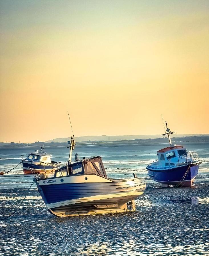 Marine Villa Hotel & Suites - Close To Beach, Train Station & Southend Airport Εξωτερικό φωτογραφία